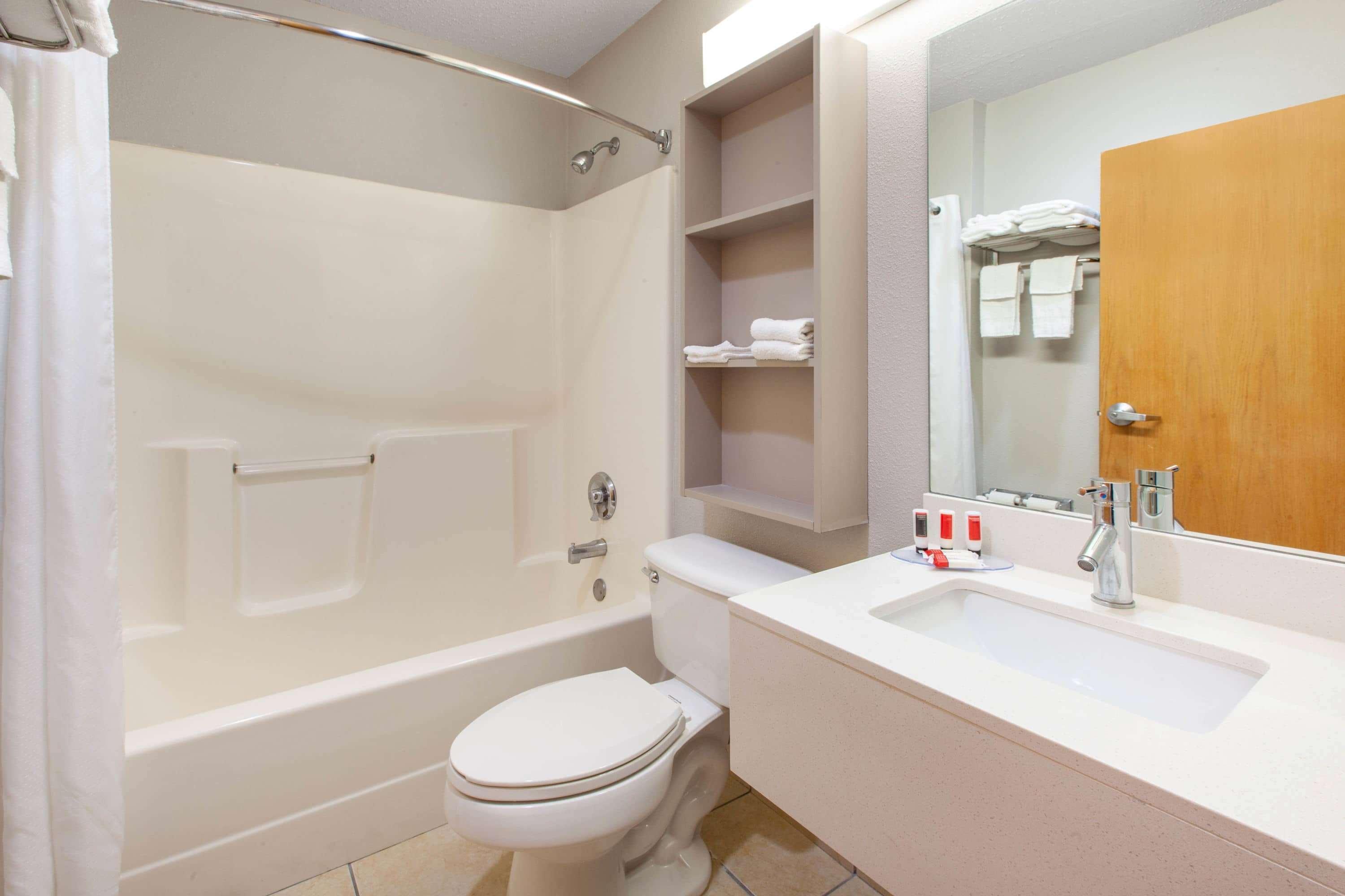 Microtel Inn & Suites By Wyndham Pittsburgh Airport Robinson Township Eksteriør billede