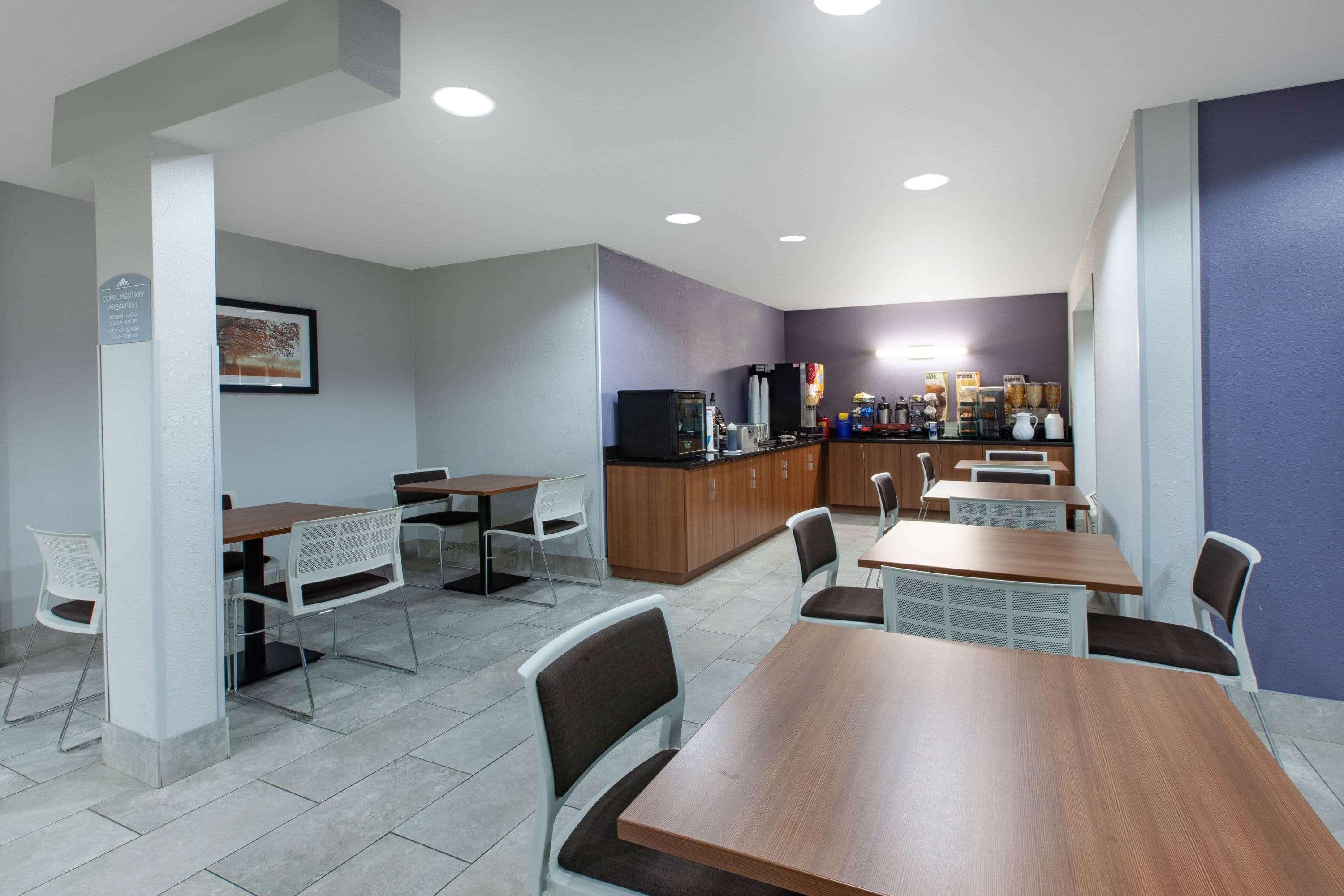 Microtel Inn & Suites By Wyndham Pittsburgh Airport Robinson Township Eksteriør billede