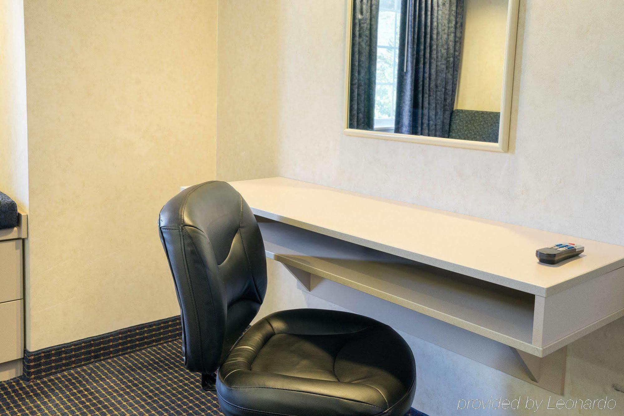 Microtel Inn & Suites By Wyndham Pittsburgh Airport Robinson Township Eksteriør billede