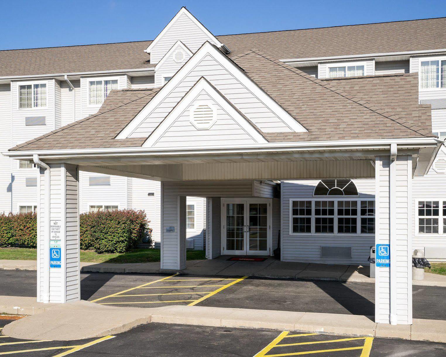 Microtel Inn & Suites By Wyndham Pittsburgh Airport Robinson Township Eksteriør billede