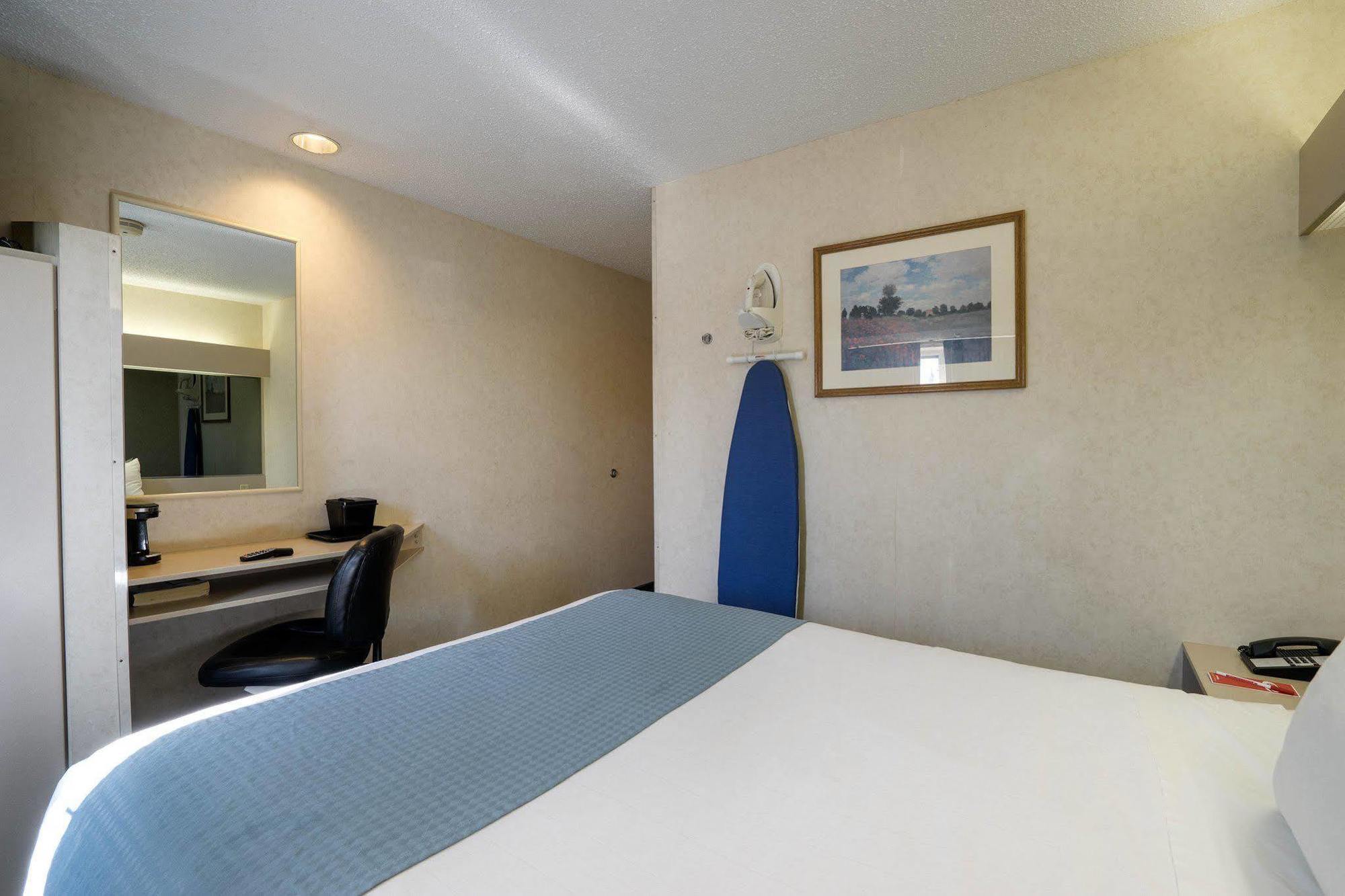 Microtel Inn & Suites By Wyndham Pittsburgh Airport Robinson Township Eksteriør billede