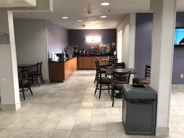 Microtel Inn & Suites By Wyndham Pittsburgh Airport Robinson Township Eksteriør billede